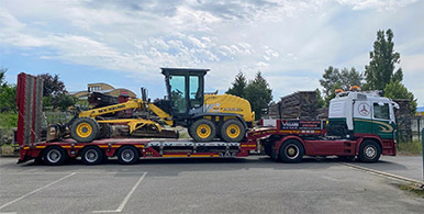 Transport d'engins de chantier chargeuse, mini-chargeuse, pelleteuse, tractopelle, nacelle, bulldozer