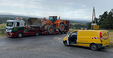 Transport d'engins de chantier chargeuse, mini-chargeuse, pelleteuse, tractopelle, nacelle, bulldozer