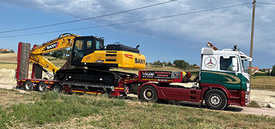 Transport d'engins de chantier chargeuse, mini-chargeuse, pelleteuse, tractopelle, nacelle, bulldozer